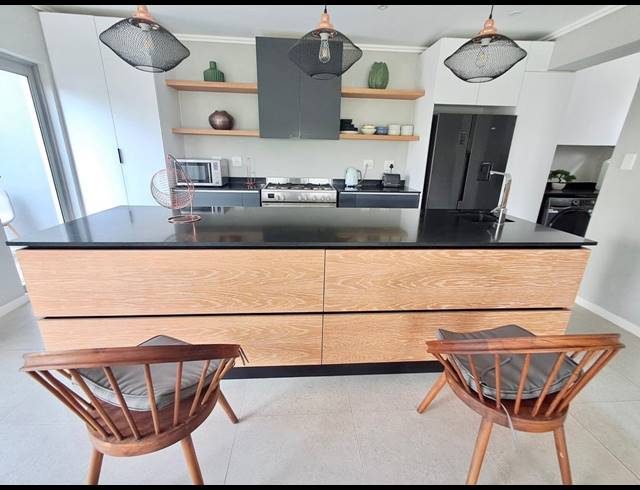 3 BEDROOM TOWNHOUSE FOR SALE IN PALM LAKES ESTATE